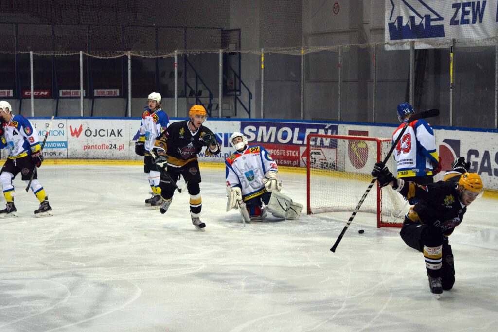 PPWSZ vs GLADIATORS 07 11 2015 photo Robert Maurer (1)
